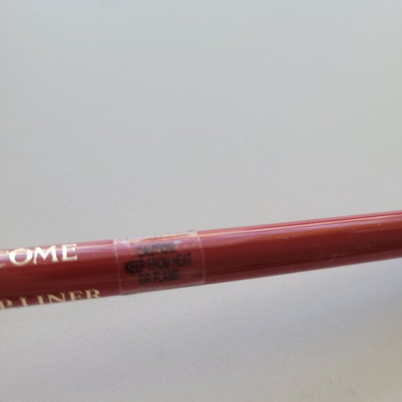 Lancome Le Lip Liner Waterproof Pencil with Brush #132 CAPRICE New with Box - Picture 5 of 8